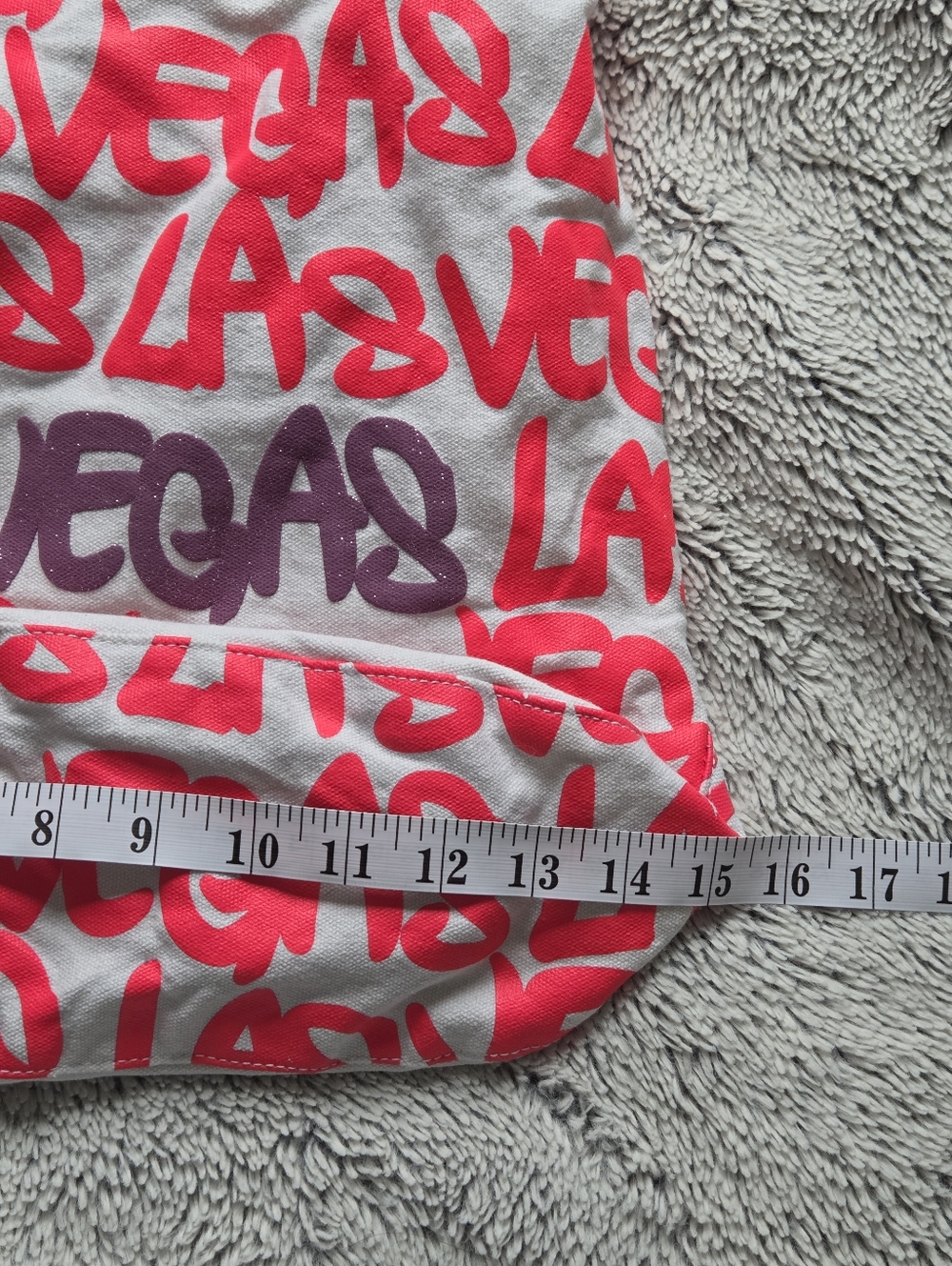 Robin Ruth "Las Vegas" White Shoulder Hobo Bag with Pink Purple Graffiti Letters - Picture 2 of 9